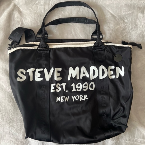 Steve Madden Handbags - Steve Madden Weekender Bag